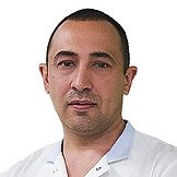 Врач Багдалов Руслан Алиевич