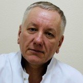 Врач Елесин Виктор Александрович