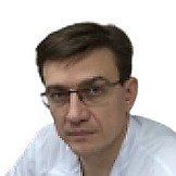 Врач Комаров Георгий Станиславович