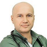 Врач Пятницын Геннадий Сергеевич