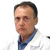 Врач Райков Юрий Николаевич
