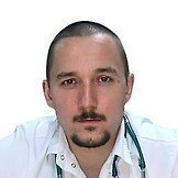 Врач Шакуров Эдуард Хабибович